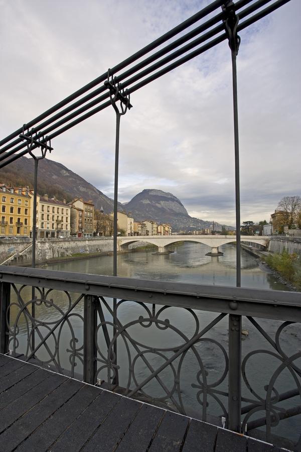 Hotelf1 Grenoble Universite Gieres Bagian luar foto